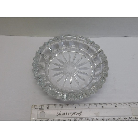 Vintage Clear Glass Ashtray 5.75" Round - Picture 1 of 3